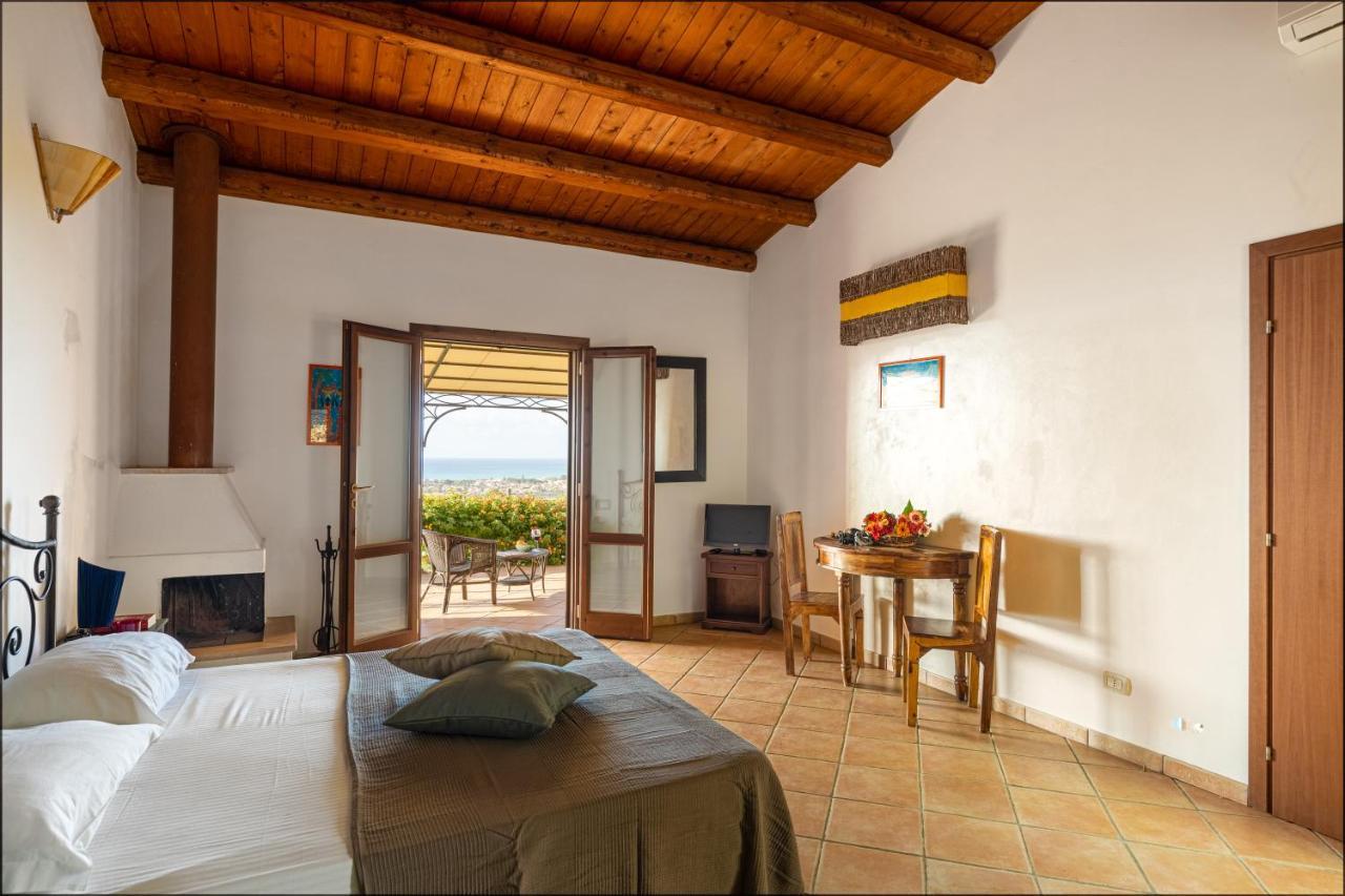 Solemar Sicilia - Le Casette Di Calzata Campofelice Di Roccella Exteriör bild