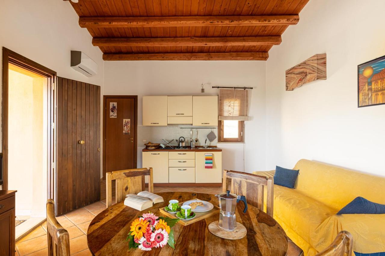 Solemar Sicilia - Le Casette Di Calzata Campofelice Di Roccella Exteriör bild