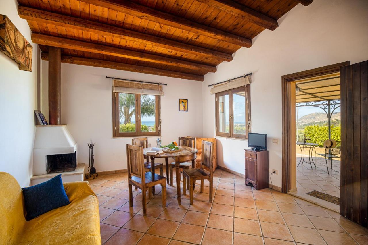 Solemar Sicilia - Le Casette Di Calzata Campofelice Di Roccella Exteriör bild