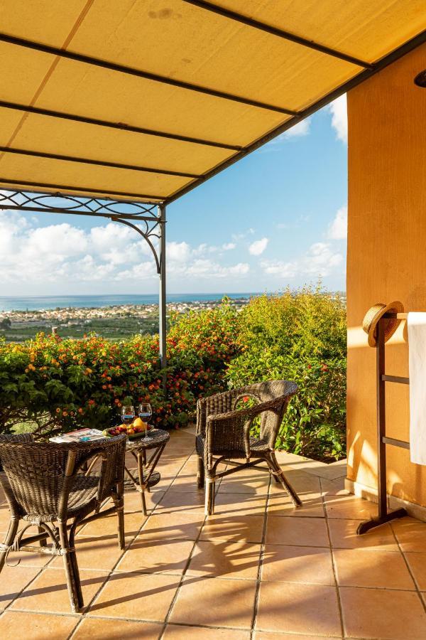 Solemar Sicilia - Le Casette Di Calzata Campofelice Di Roccella Exteriör bild